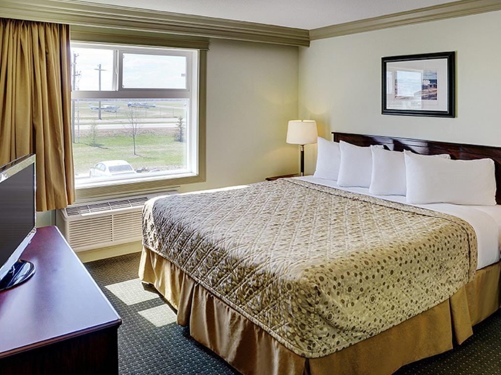 Chateau Nova Hotel Fort Mcmurray Phòng bức ảnh
