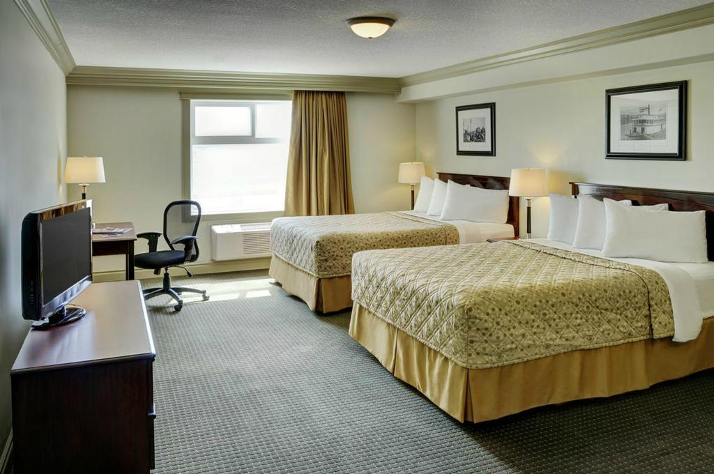 Chateau Nova Hotel Fort Mcmurray Phòng bức ảnh