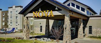 Chateau Nova Hotel Fort Mcmurray Ngoại thất bức ảnh